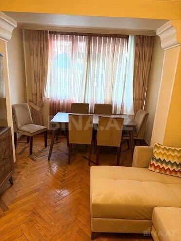 Satılır 3 otaqlı köhnə tikili 75 m², Nizami m., photo 14 from 19