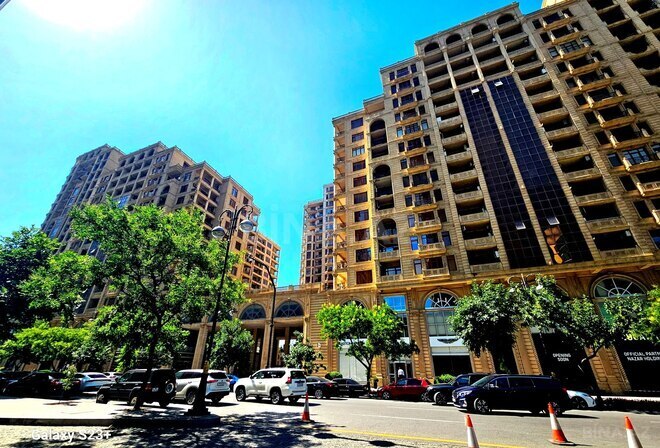 Продаётся 4-комн. новостройка 210 м², Насиминский  р., photo 1 from 10