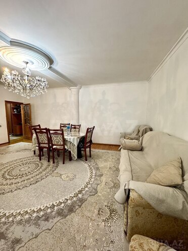 Satılır 5 otaqlı köhnə tikili 130 m², Yeni Yasamal q., photo 1 from 9