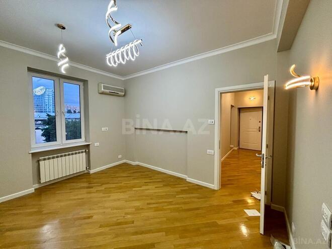 Satılır 3 otaqlı köhnə tikili 97.7 m², 28 May m., photo 14 from 30