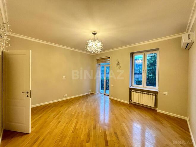 Satılır 3 otaqlı köhnə tikili 97.7 m², 28 May m., photo 12 from 30