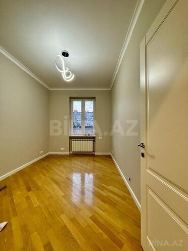 Satılır 3 otaqlı köhnə tikili 97.7 m², 28 May m., photo 18 from 30