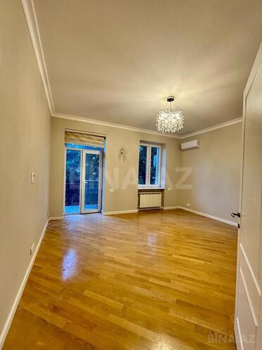 Satılır 3 otaqlı köhnə tikili 97.7 m², 28 May m., photo 11 from 30
