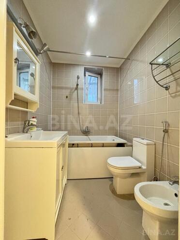 Satılır 3 otaqlı köhnə tikili 97.7 m², 28 May m., photo 21 from 30