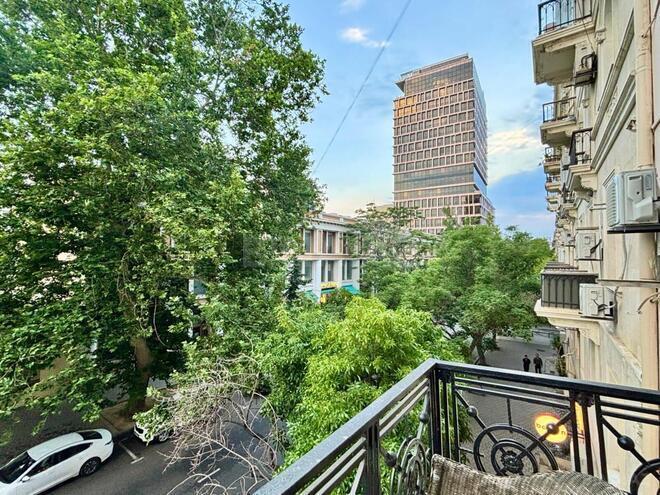 Satılır 3 otaqlı köhnə tikili 97.7 m², 28 May m., photo 29 from 30