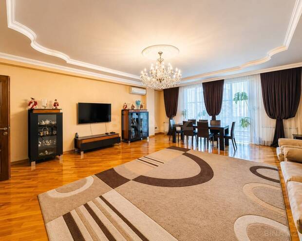 Satılır 4 otaqlı yeni tikili 175 m², 28 May m., photo 1 from 18