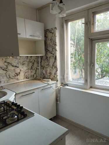 Satılır 2 otaqlı köhnə tikili 55 m², Elmlər Akademiyası m., photo 8 from 12