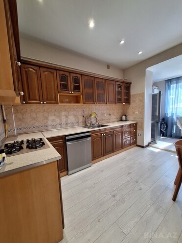 İcarəyə verilir 2 otaqlı köhnə tikili 90 m², 28 May m., photo 6 from 11