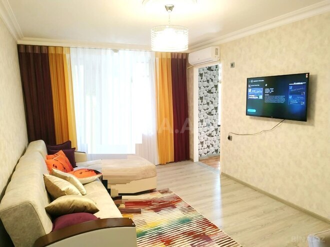 Сдаётся 2-комн. вторичка 45 м², м. Ичеришехер, photo 3 from 15