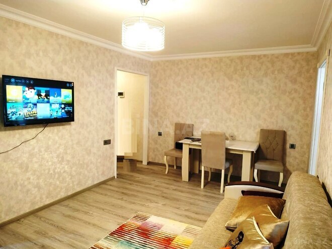 Сдаётся 2-комн. вторичка 45 м², м. Ичеришехер, photo 1 from 15