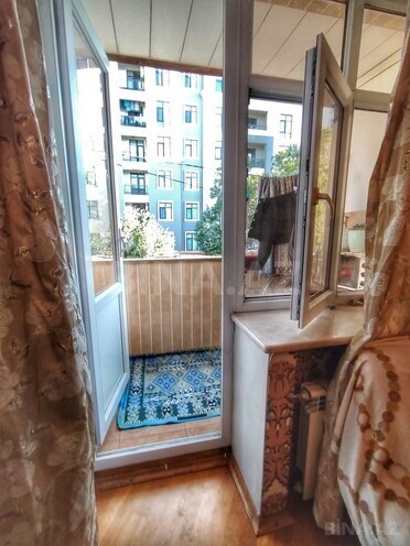 Satılır 2 otaqlı köhnə tikili 80 m², Qara Qarayev m., photo 16 from 24