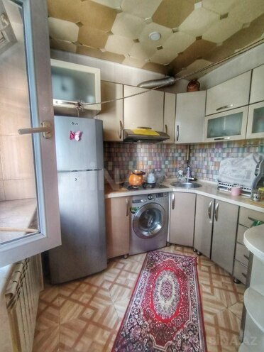 Satılır 2 otaqlı köhnə tikili 80 m², Qara Qarayev m., photo 6 from 24