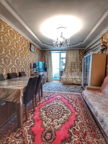 Satılır 2 otaqlı köhnə tikili 80 m², Qara Qarayev m., photo 1 from 24