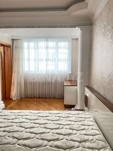 İcarəyə verilir 3 otaqlı köhnə tikili 90 m², 28 May m., photo 3 from 12