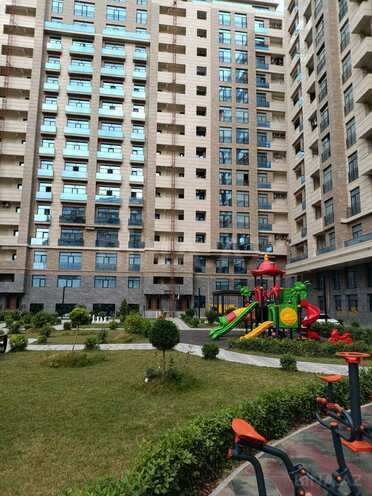 Продаётся 2-комн. новостройка 66 м², м. Низами, photo 1 from 25