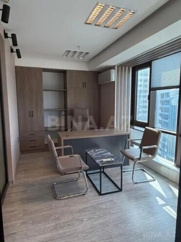 İcarəyə verilir 3 otaqlı ofis 70 m², 28 May m., photo 1 from 17