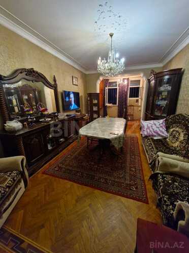 Satılır 2 otaqlı köhnə tikili 68 m², Nəriman Nərimanov m., photo 1 from 14