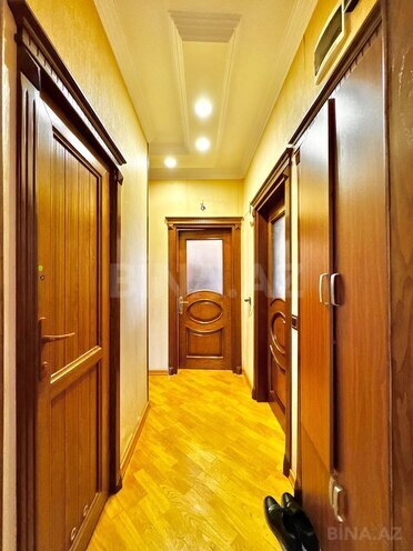 Satılır 3 otaqlı köhnə tikili 80 m², Qara Qarayev m., photo 12 from 17