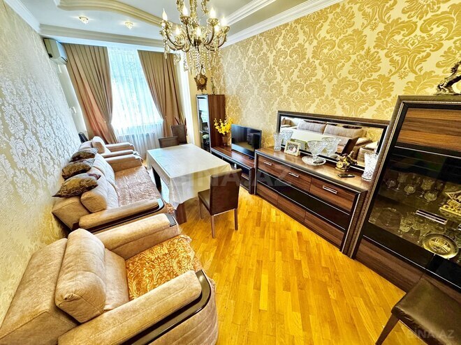 Satılır 3 otaqlı köhnə tikili 80 m², Qara Qarayev m., photo 3 from 17