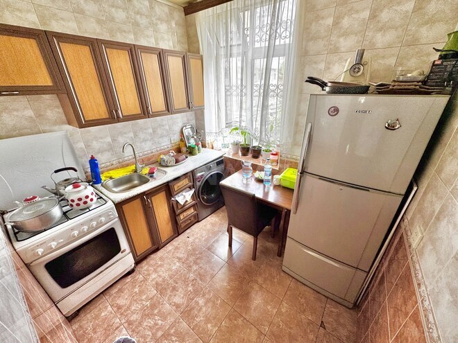 Satılır 3 otaqlı köhnə tikili 80 m², Qara Qarayev m., photo 9 from 17