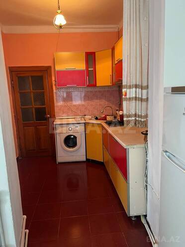 Satılır 2 otaqlı köhnə tikili 72 m², Qara Qarayev m., photo 13 from 15