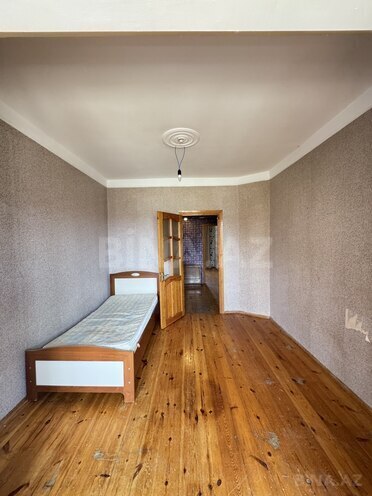 Satılır 3 otaqlı köhnə tikili 70 m², Hövsan q., photo 16 from 18