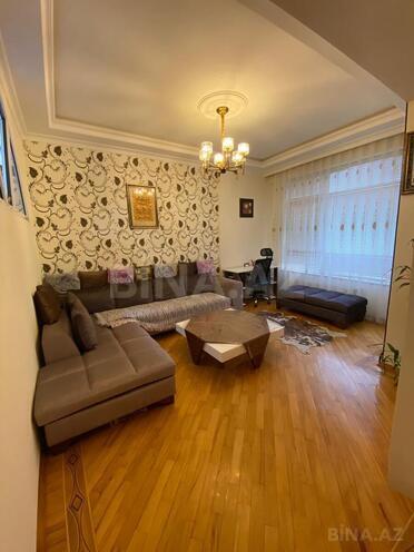 Сдаётся 2-комн. новостройка 60 м², м. 8 ноября, photo 1 from 10
