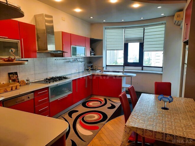 Сдаётся 4-комн. новостройка 205 м², Насиминский  р., photo 1 from 17