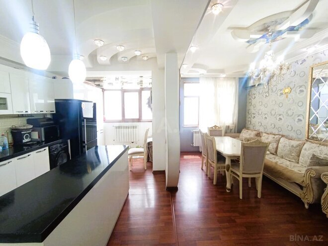 Сдаётся 3-комн. новостройка 90 м², Абшеронcкий  р., photo 4 from 19