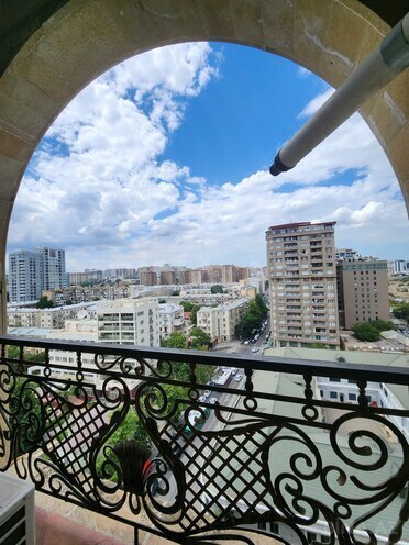 Сдаётся 4-комн. новостройка 250 м², Насиминский  р., photo 12 from 29