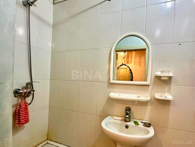 Satılır 2 otaqlı köhnə tikili 45 m², Qara Qarayev m., photo 11 from 18