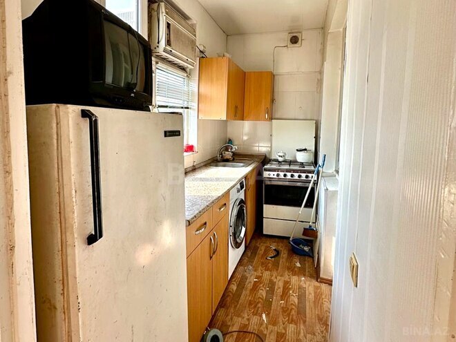 Satılır 2 otaqlı köhnə tikili 45 m², Qara Qarayev m., photo 8 from 18