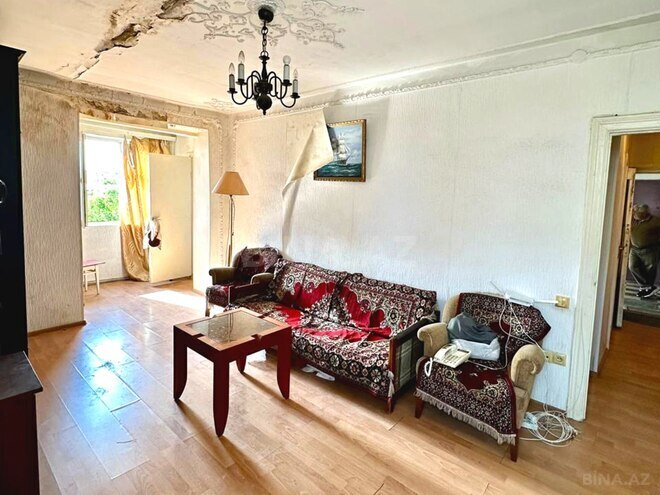 Satılır 2 otaqlı köhnə tikili 45 m², Qara Qarayev m., photo 3 from 18