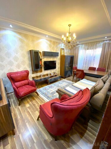 Satılır 2 otaqlı köhnə tikili 65 m², Həzi Aslanov q., photo 1 from 15