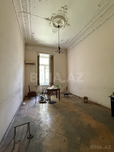 Satılır 5 otaqlı köhnə tikili 210 m², Sahil m., photo 9 from 13