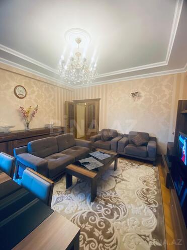 Продаётся 2-комн. новостройка 62 м², м. Иншаатчылар, photo 1 from 15
