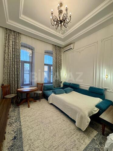 Сдаётся 1-комн. вторичка 40 м², м. Ичеришехер, photo 1 from 15