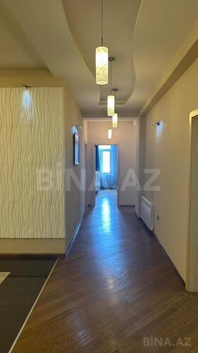 İcarəyə verilir 4 otaqlı yeni tikili 220 m², 28 May m., photo 16 from 19
