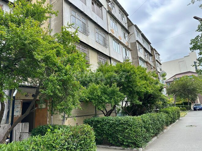 Satılır 2 otaqlı köhnə tikili 45 m², Qara Qarayev m., photo 15 from 18