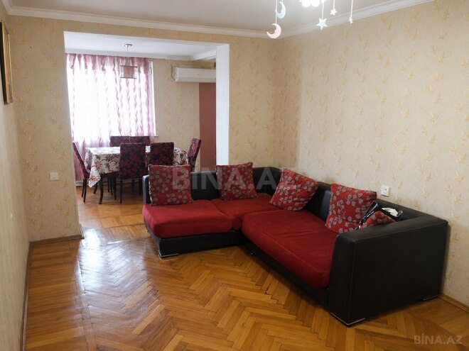 Продаётся 2-комн. вторичка 65 м², м. Низами, photo 3 from 13