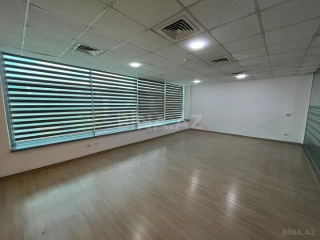 Сдаётся 3-комн. офис 100 м², м. Нариман Нариманов, photo 1 from 7