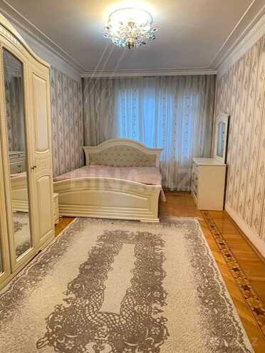 Satılır 2 otaqlı köhnə tikili 55 m², Nəsimi m., photo 1 from 9