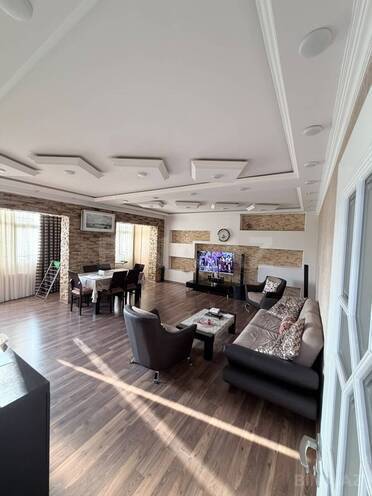 İcarəyə verilir 4 otaqlı köhnə tikili 120 m², Azadlıq Prospekti m., photo 1 from 17