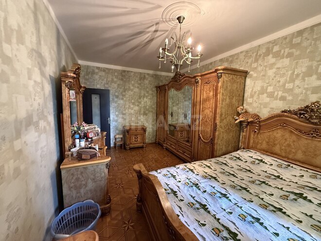 Продаётся 5-комн. вторичка 105 м², м. Ази Асланов, photo 9 from 18