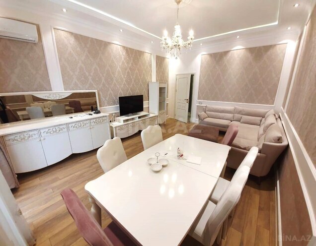 Сдаётся 2-комн. вторичка 70 м², м. Ичеришехер, photo 1 from 22