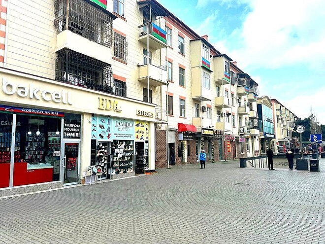 Satılır 3 otaqlı köhnə tikili 60 m², Qara Qarayev m., photo 3 from 16