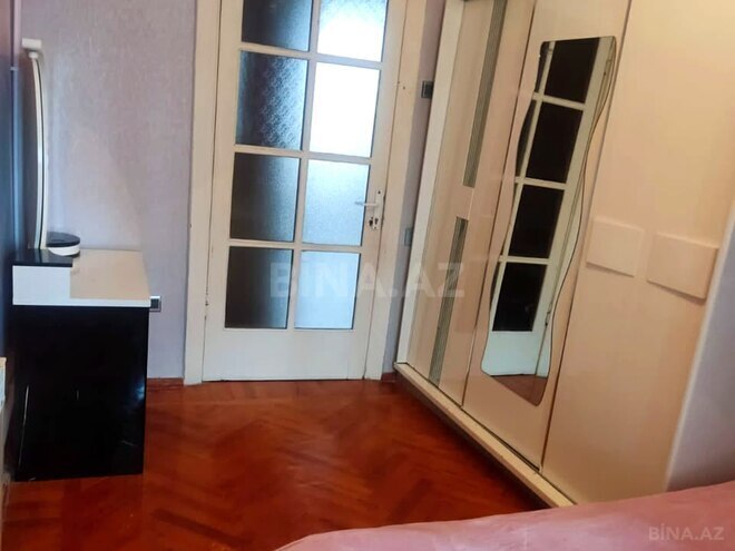 Satılır 3 otaqlı köhnə tikili 60 m², Qara Qarayev m., photo 11 from 16