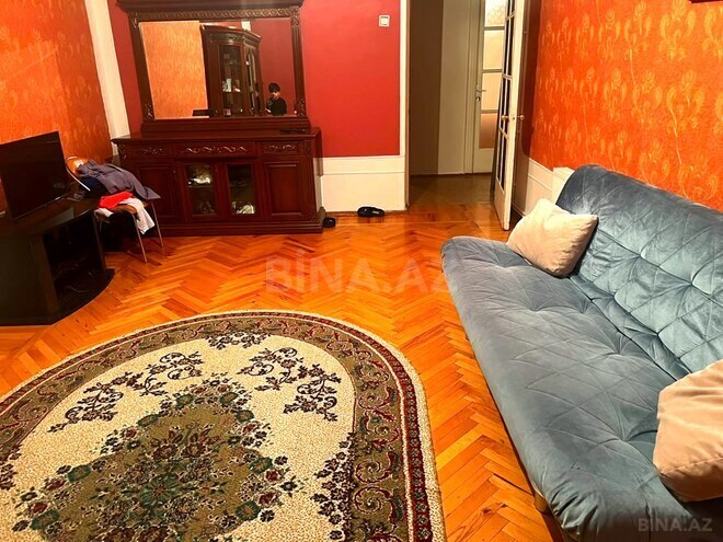 Satılır 3 otaqlı köhnə tikili 60 m², Qara Qarayev m., photo 6 from 16
