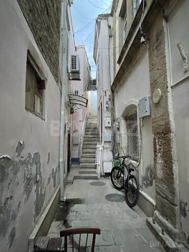 Продаётся 3-комн. вторичка 55 м², м. Ичеришехер, photo 3 from 24