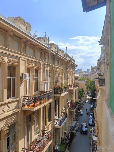 Satılır 3 otaqlı köhnə tikili 100 m², Sahil m., photo 10 from 25